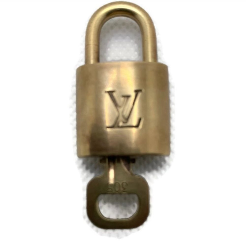 Authentic Louis Vuitton Lock and Key Set # 305 - Picture 7 of 7